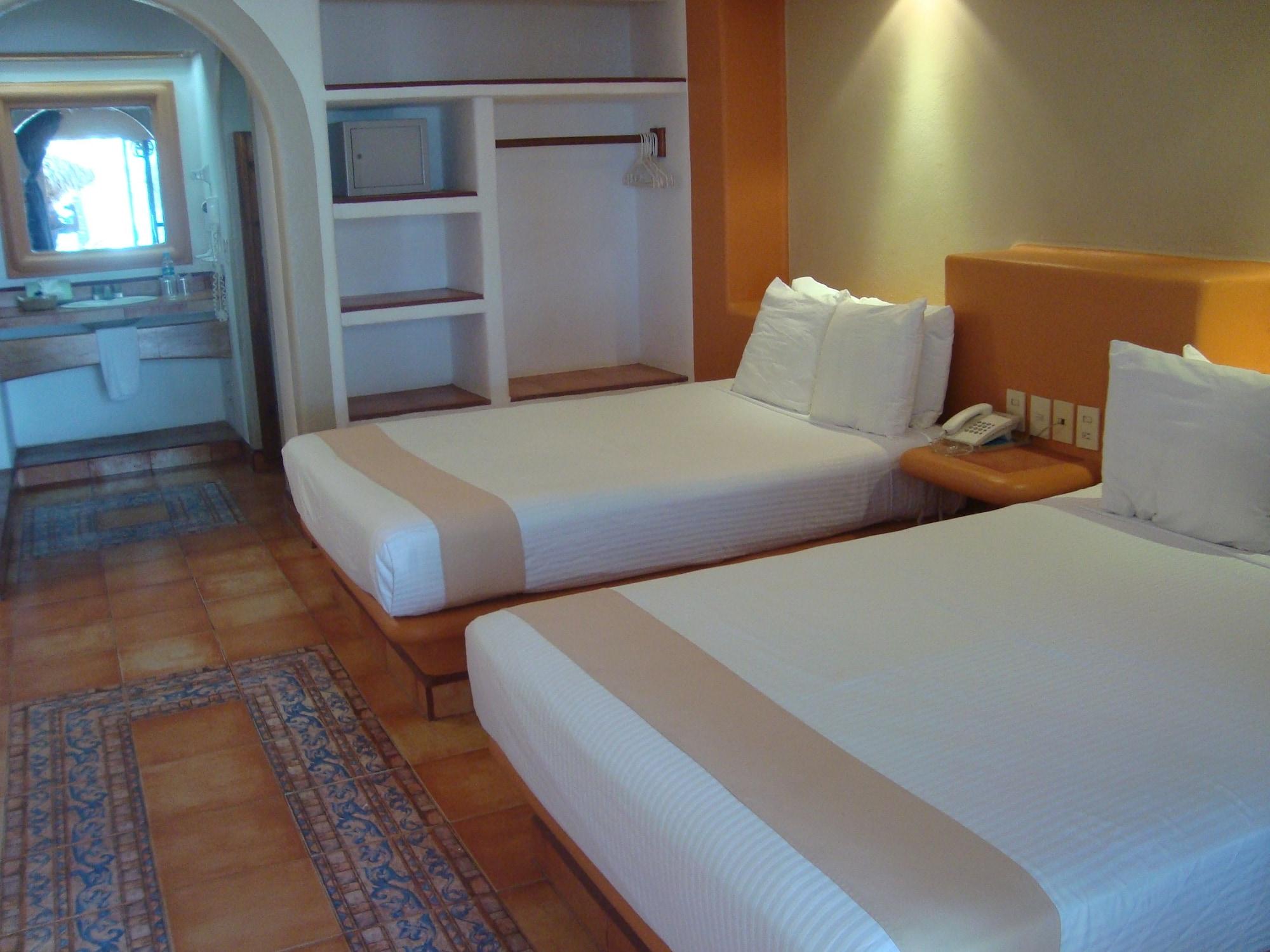 Hotel Villa Mexicana Ζιουατανέχο Εξωτερικό φωτογραφία